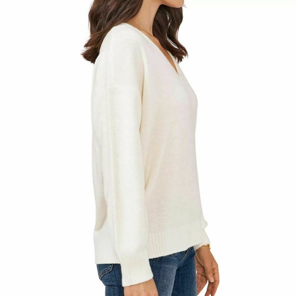 NWT Vince Camuto Women's V-Neck Sweater. - Picture 2 of 4